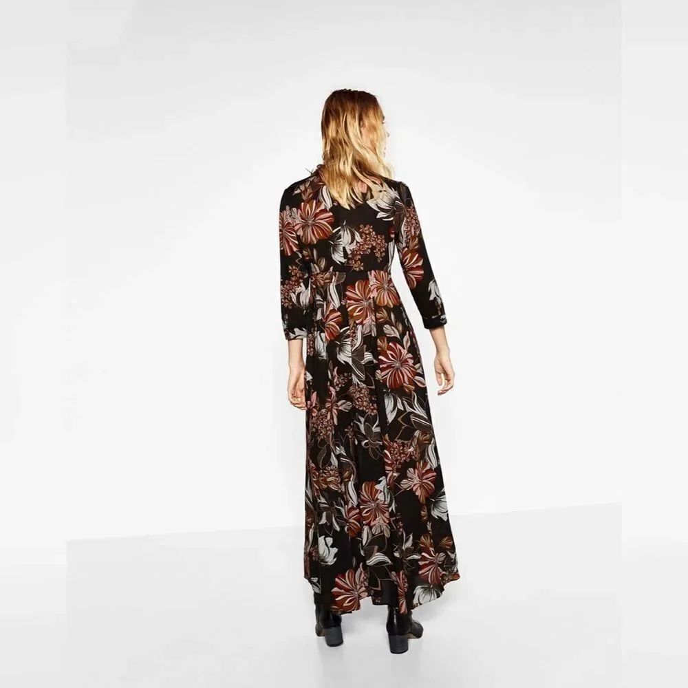✨MAXI DRESS WITH FLORAL PRINT✨ - Picture 2 of 4